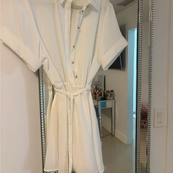 Zara  White Dress - Picture 1 of 5